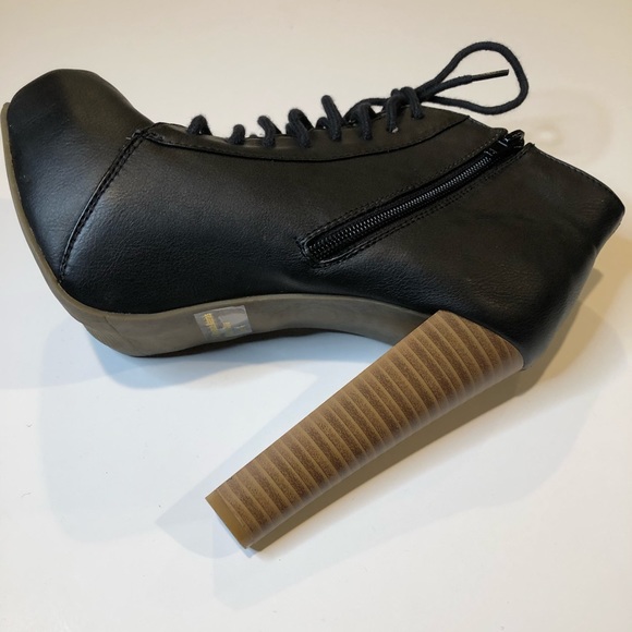 Diva Lounge Platform Booties - Picture 3 of 7